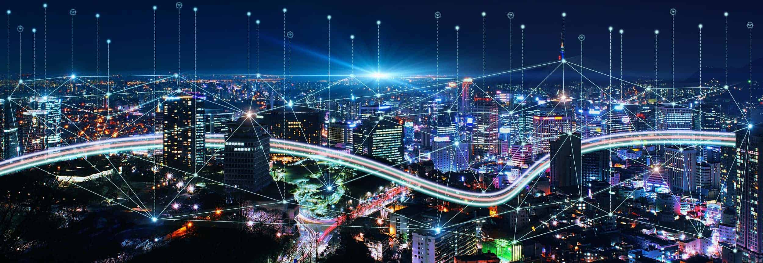 Eine innovative und nachhaltige Smart City ist mittels KVM Systemen von IHSE vernetzt, die Mobilität und einfaches Verkehrsmanagement ermöglichen. Das Ziel dabei ist es, Passagieren und Netzwerkbetreibern eine sichere und ressourcenschonende Erfahrung zu bieten.
